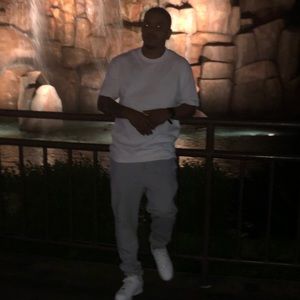 Meet your Posher, Antone